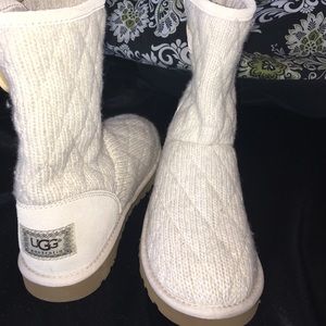 Creme Classic Knit UGGS