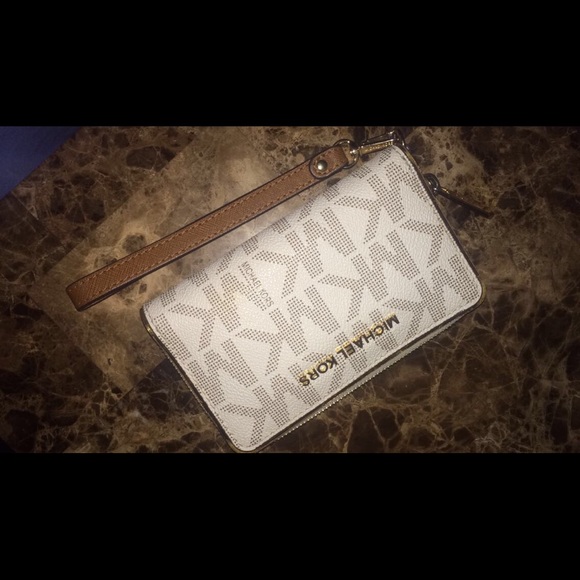 Mk wallet - Picture 1 of 1