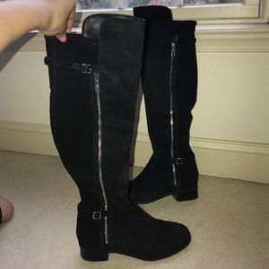 Knee height black tall boots