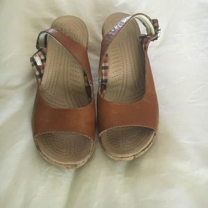 Crocs Leigh wedges. Brown and cork. Real leather.