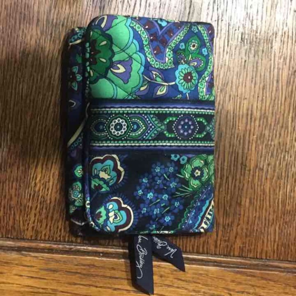 Vera Bradley Magnetic Wallet