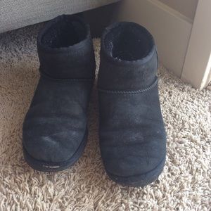 Well loved black mini uggs. Size 9