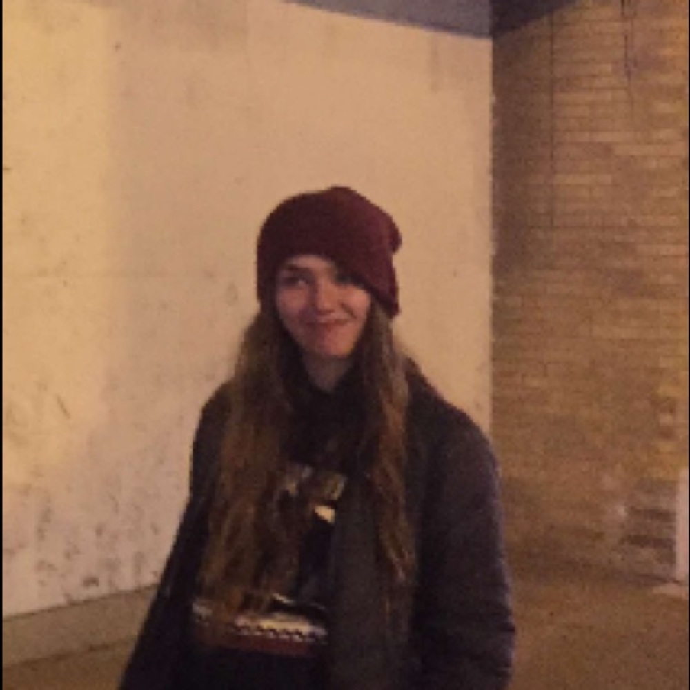 Meet your Posher, Aviva