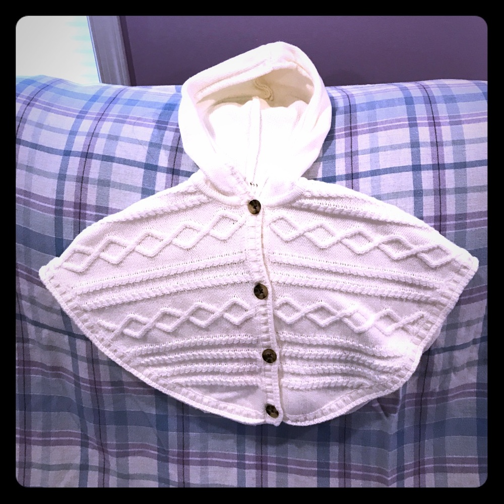 Hooded Sweater Capelet