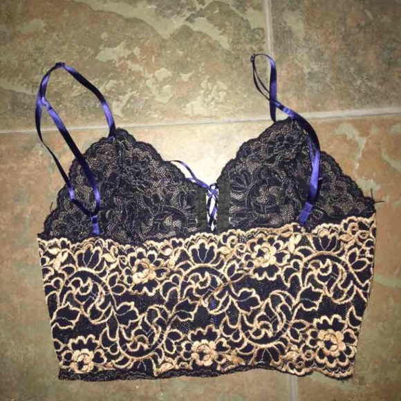 Bralette/Crop top - Picture 2 of 4