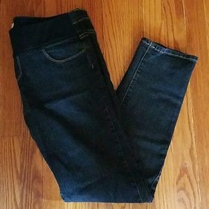 Love 21 Maternity Skinny Jeans BEST JEANS EVER!!