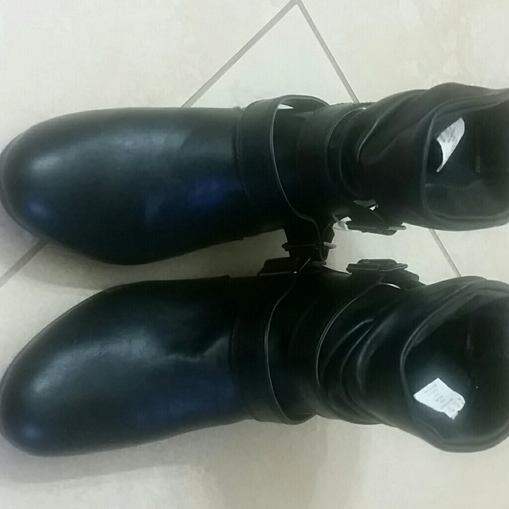 Shoes - Picture 3 of 3