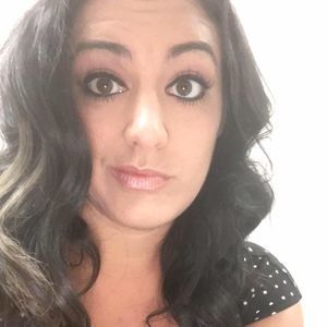 Meet your Posher, Dominique