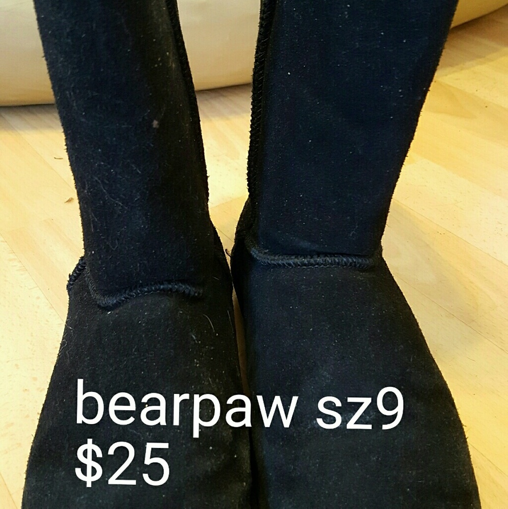Bear paw boots sz 9