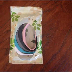 NWT Fitbit Flex 2 set of 5 replacement wrist bands