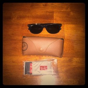 Ray Ban wayfarer Polarized Sunglasses!