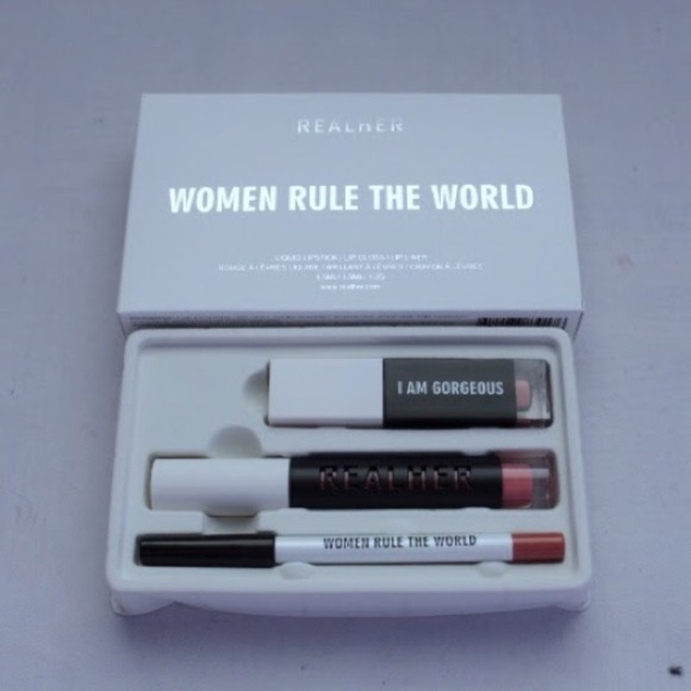 RealHer Lipstick kit