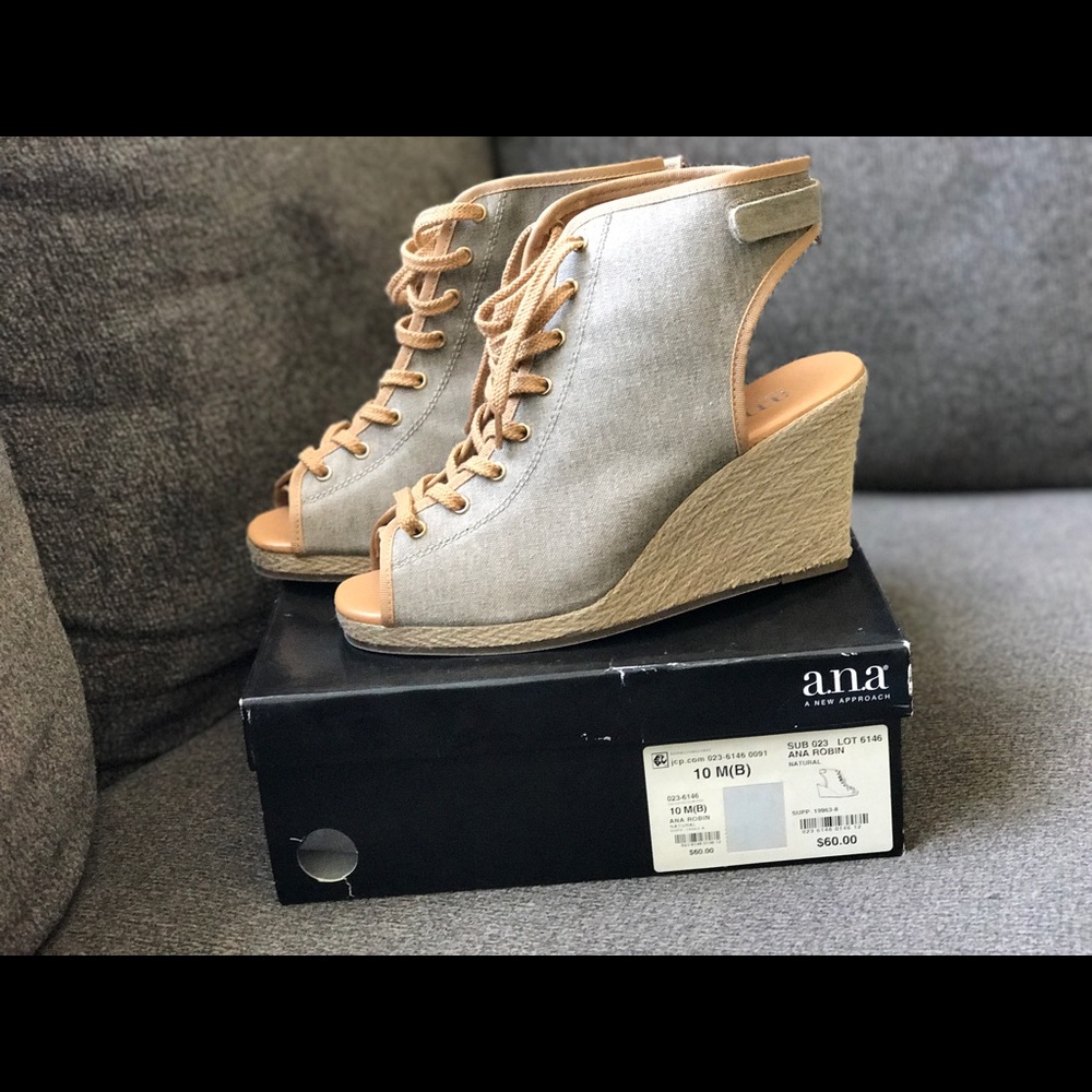 Ana wedges
