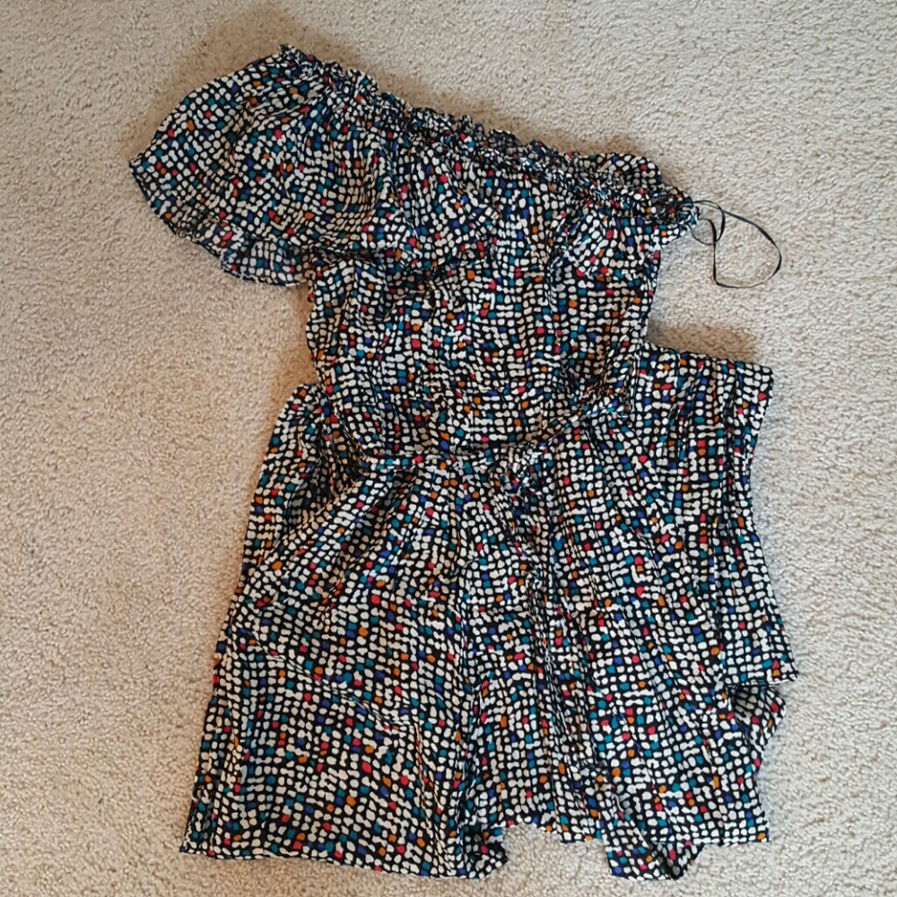 NWOT One ruffled shoulder tribal jumpsuit