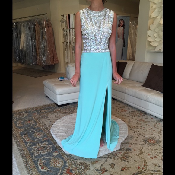 Prom Dress - Picture 1 of 2