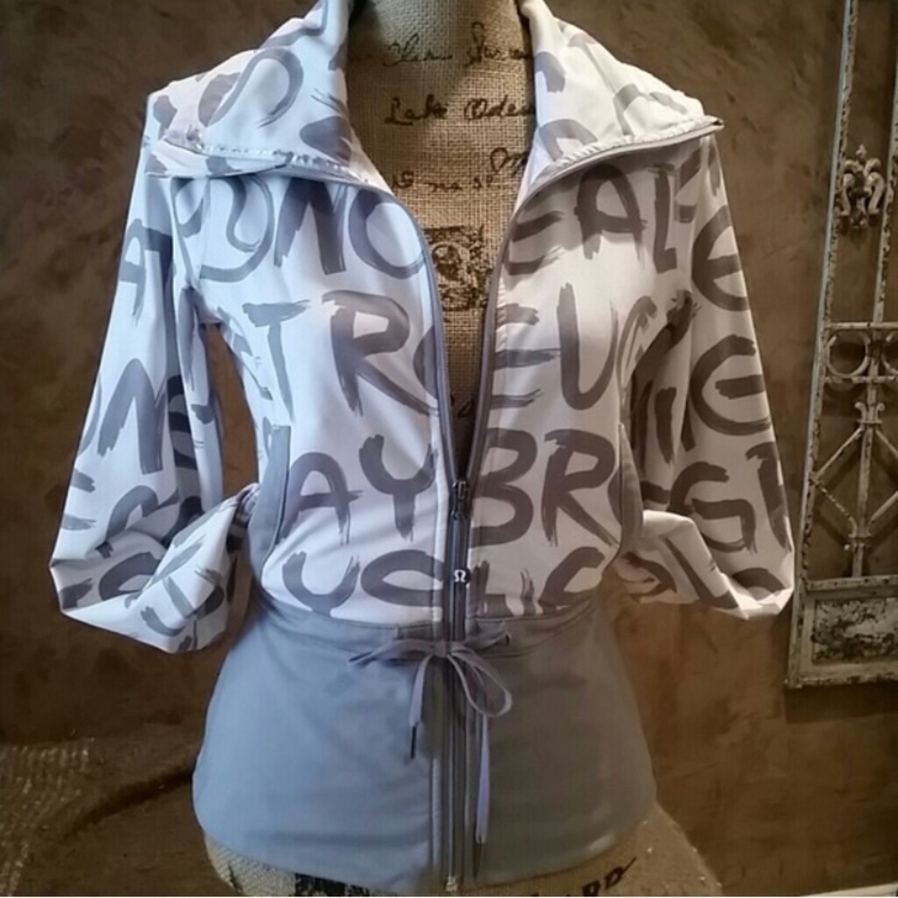 😍Lululemon Jacket