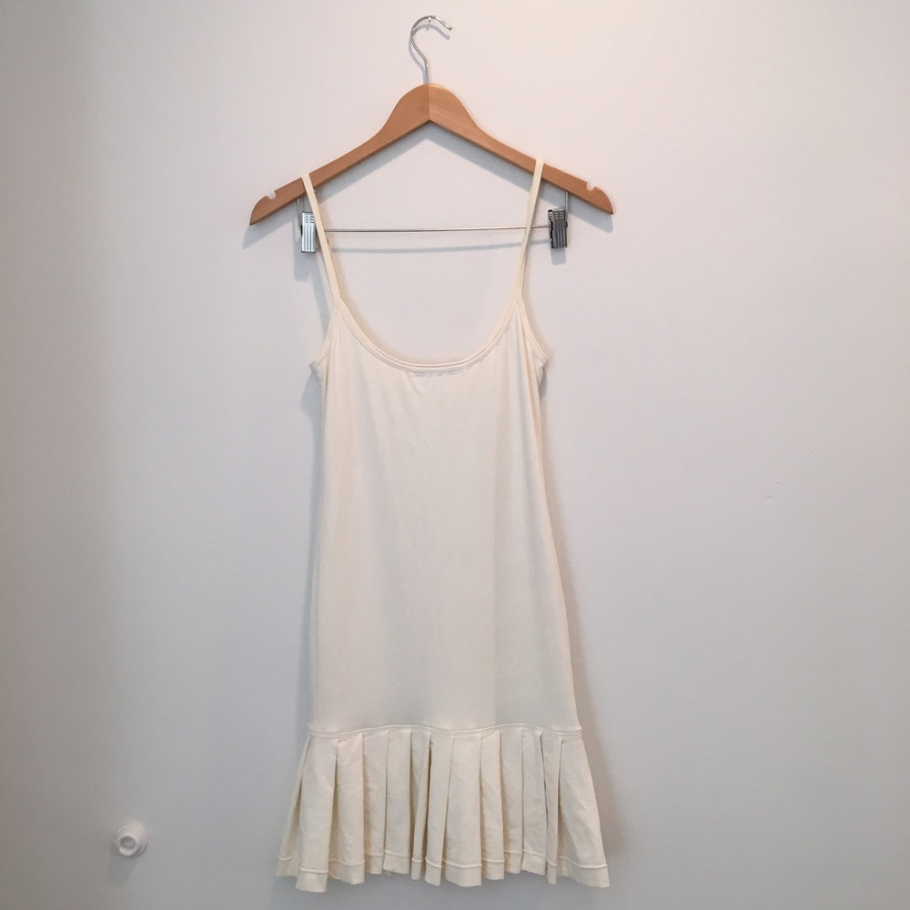 Ohh-white pleated dress