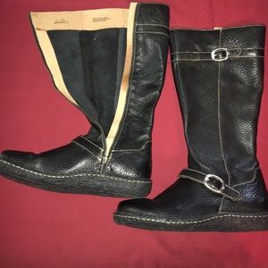 Born black leather boot