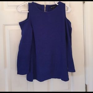 3/4 length sleeve cold shoulder knit