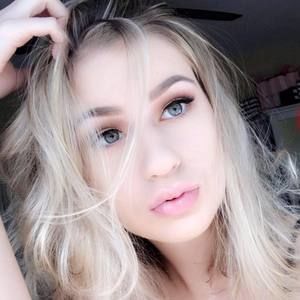 Meet your Posher, Desaree