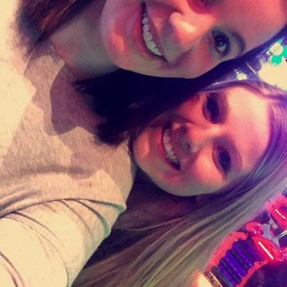 Meet your Posher, Dee anna