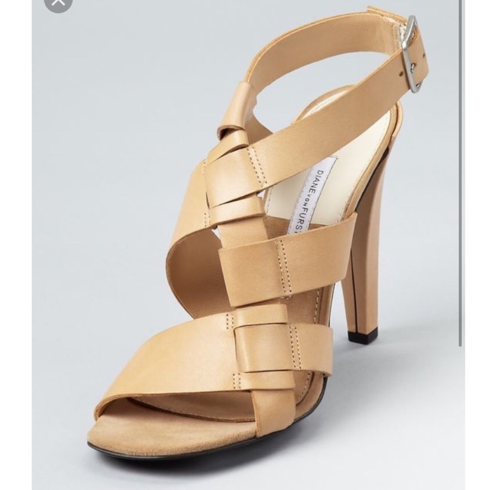 DVF tan heels 👠