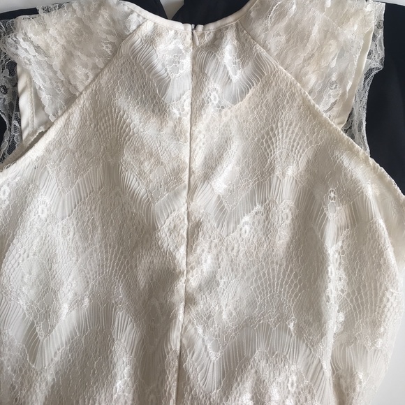 ⚡️Lace overlay romper - Picture 3 of 4