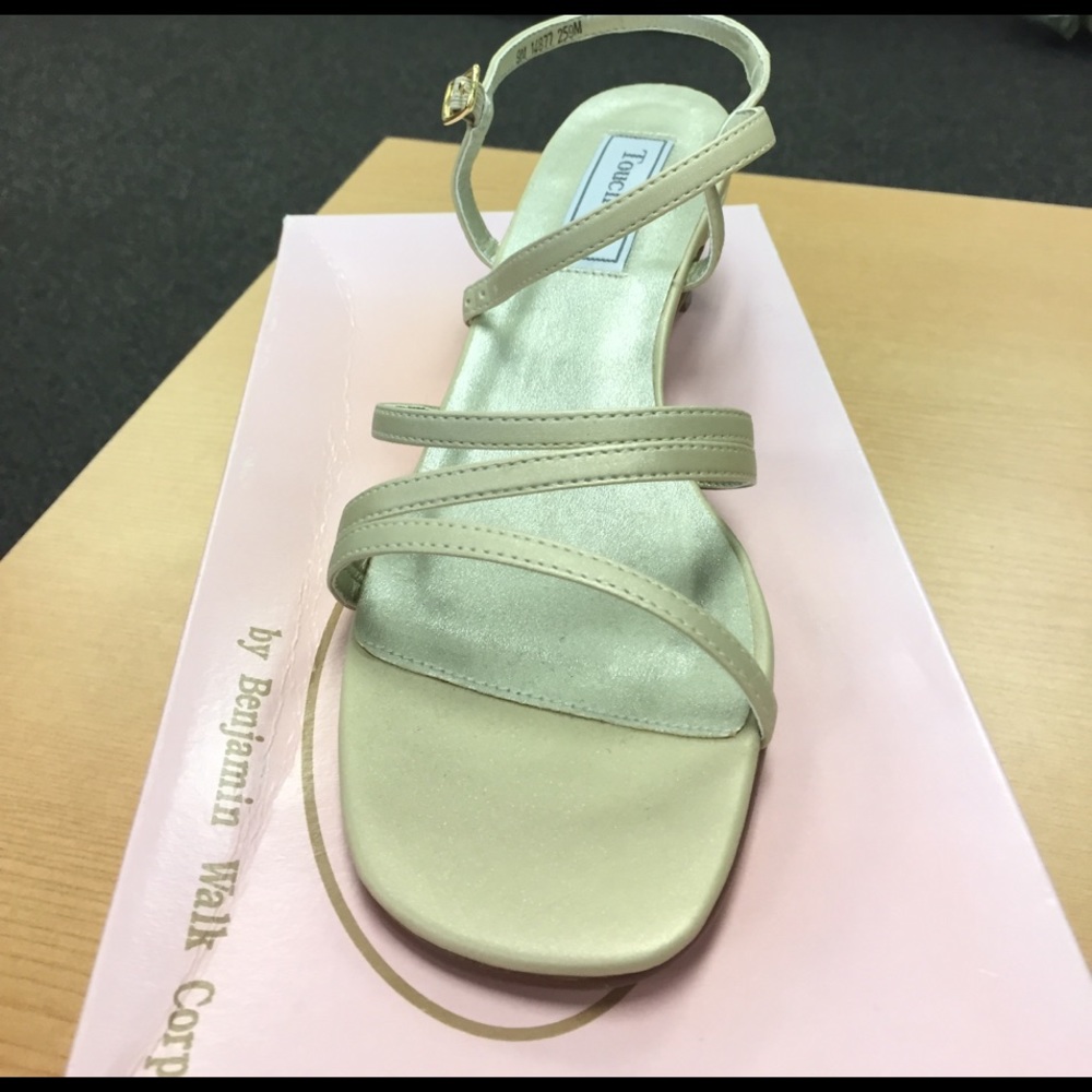 Lynn gold satin shoe