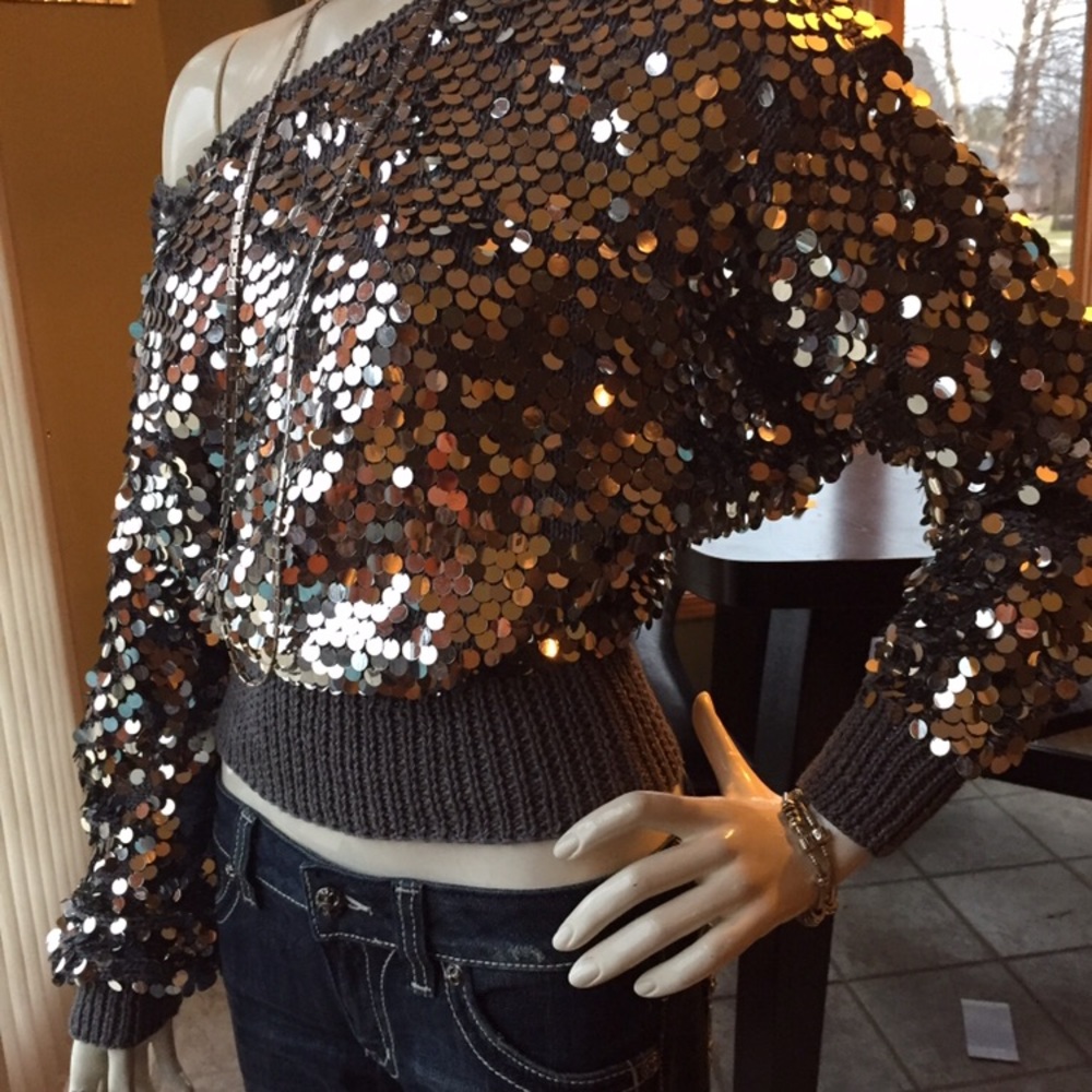 VINTAGE Ruth Chagnon silver lg sequins top Med