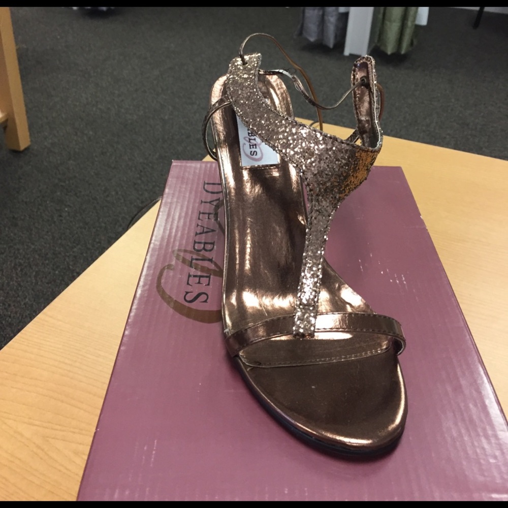 Flame bronze dyeable's shoe