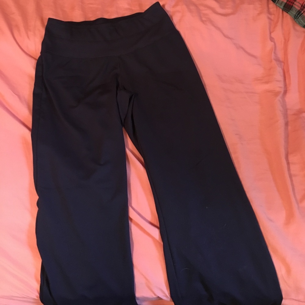Navy blue mizuno yoga pants