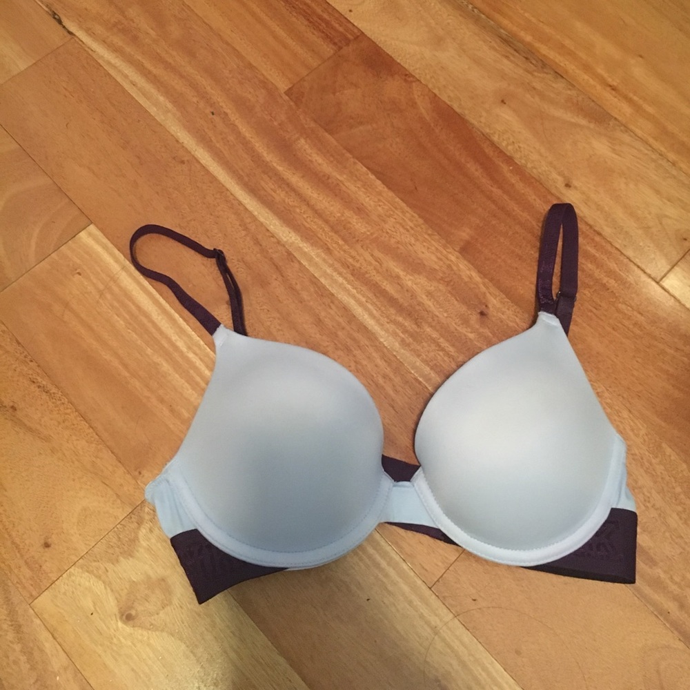 PINK Victoria's Secret bra