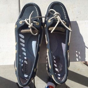 Women Sperry shoes