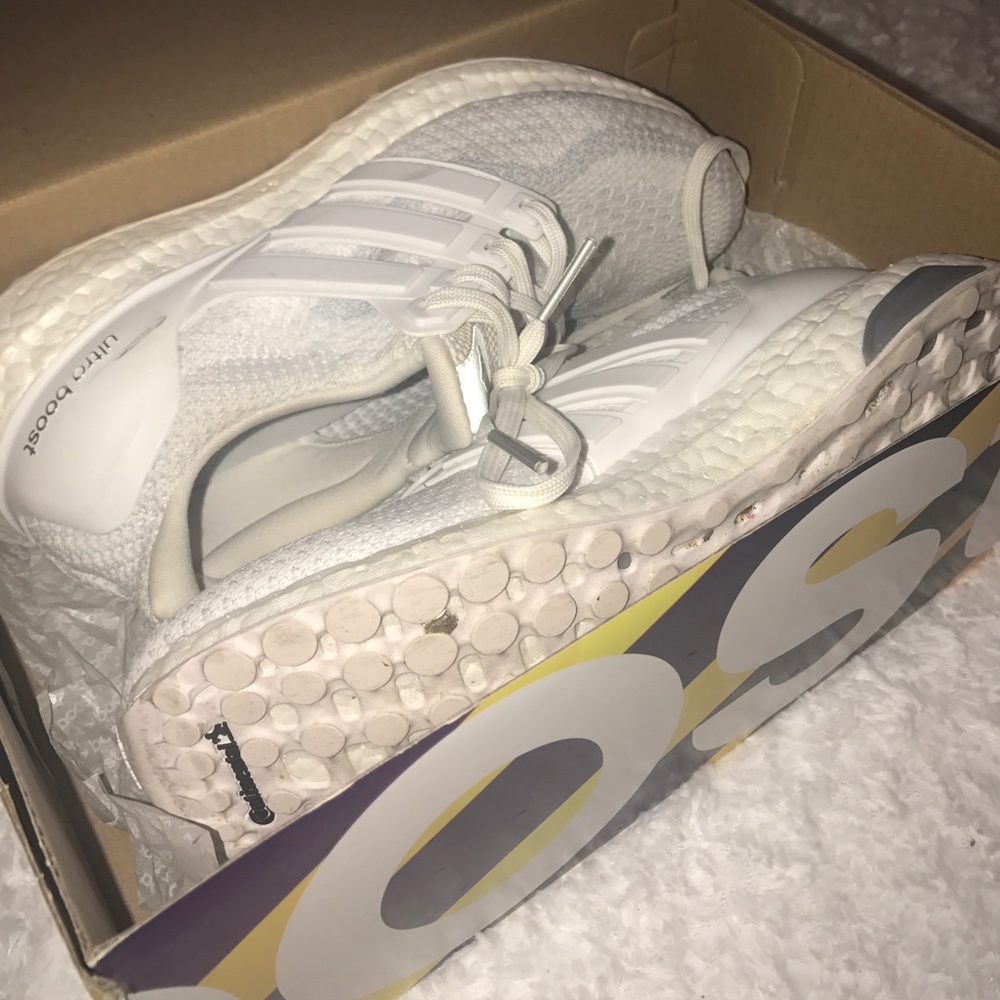 ADIDAS white ULTRABOOSTS size 6 women's