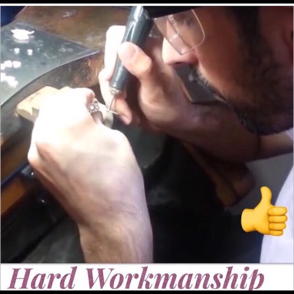 🚨3DAYSSALE🚨SILVER EARRING
TURKISH HANDMADE women - Picture 3 of 7