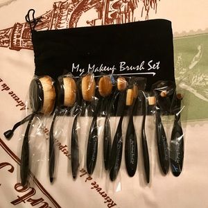 10 piece oval makeup brush set