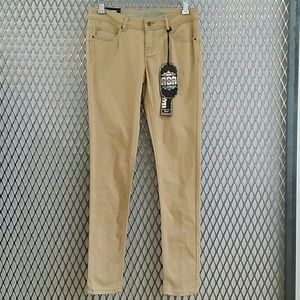 ●LOVE YOUR CURVES●  SOLD