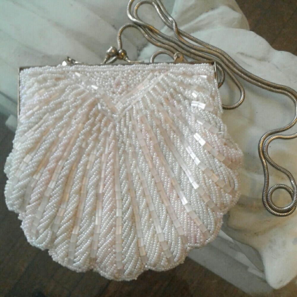 Beaded seashell purse