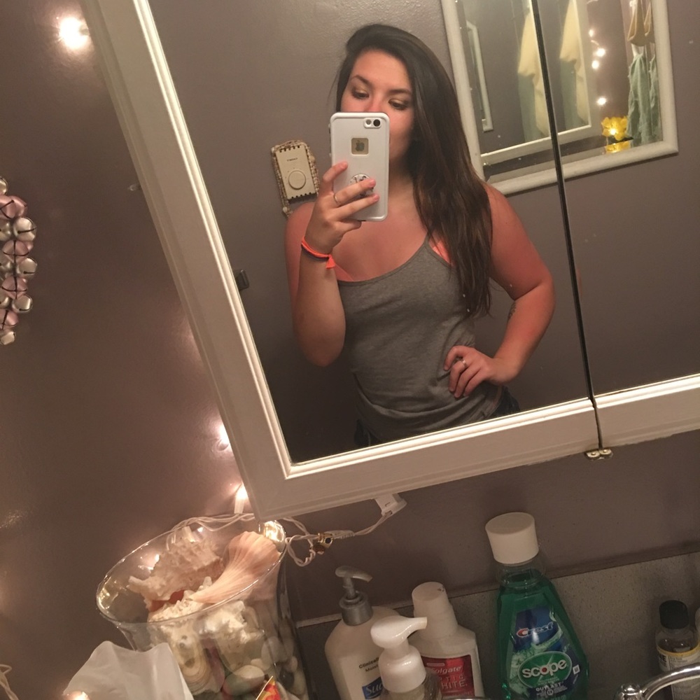 Meet your Posher, Lauren