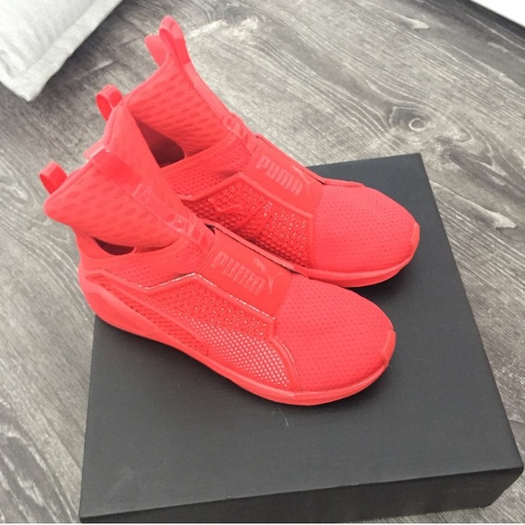 PUMA FENTY TRAINERS SZ5 - Picture 1 of 4