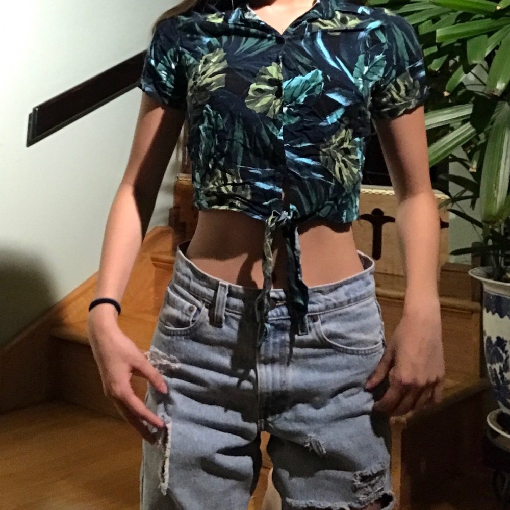 American apparel jungle leaves tied crop top