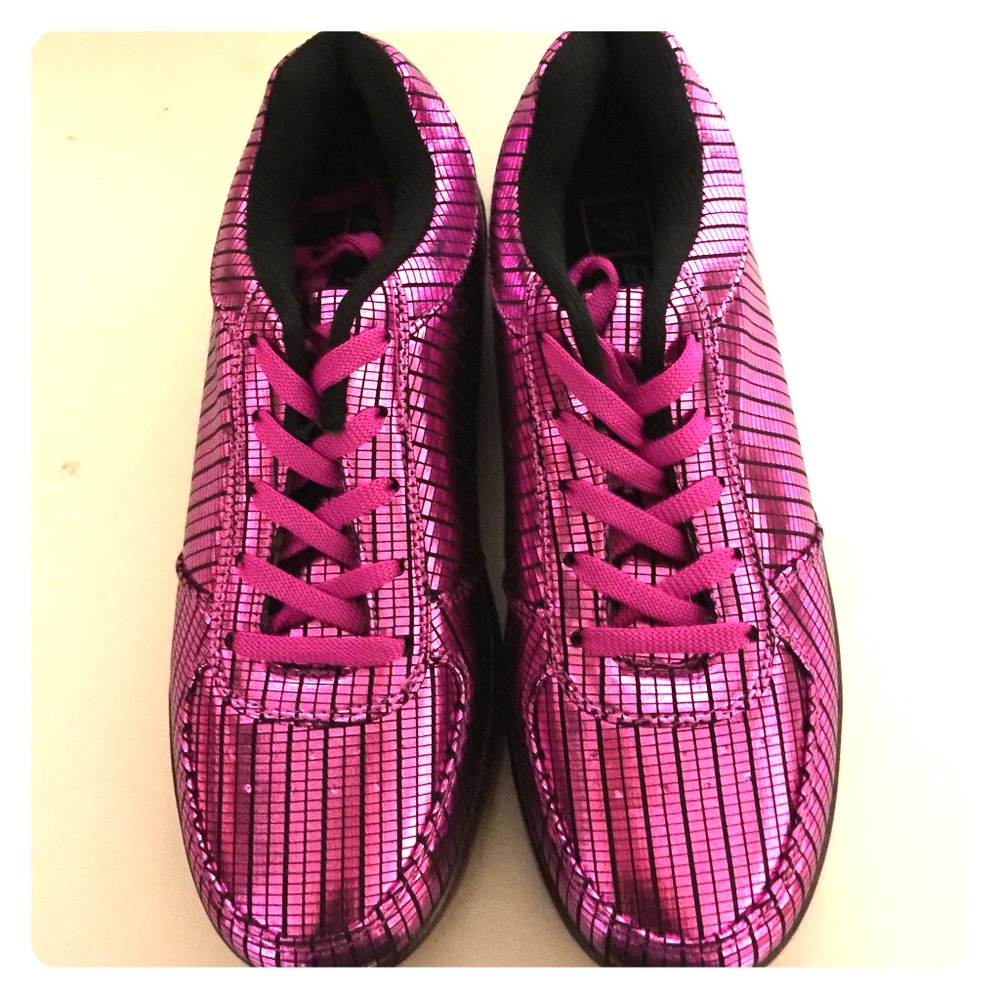 Pink light up tennis shoes