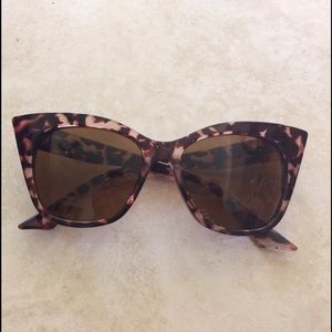 Modern love quay sunglasses