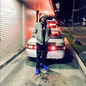 Meet your Posher, Lewis