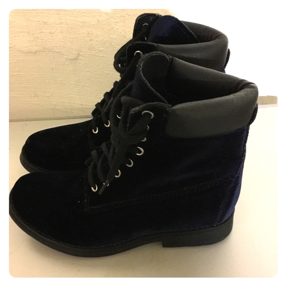 Navy blue velvet Steve Madden boots