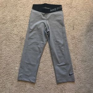 Nike Pro crop leggings