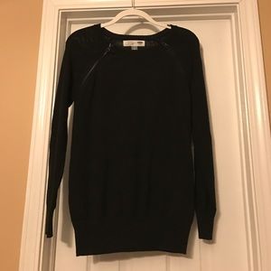 Black nursing sweater tunic