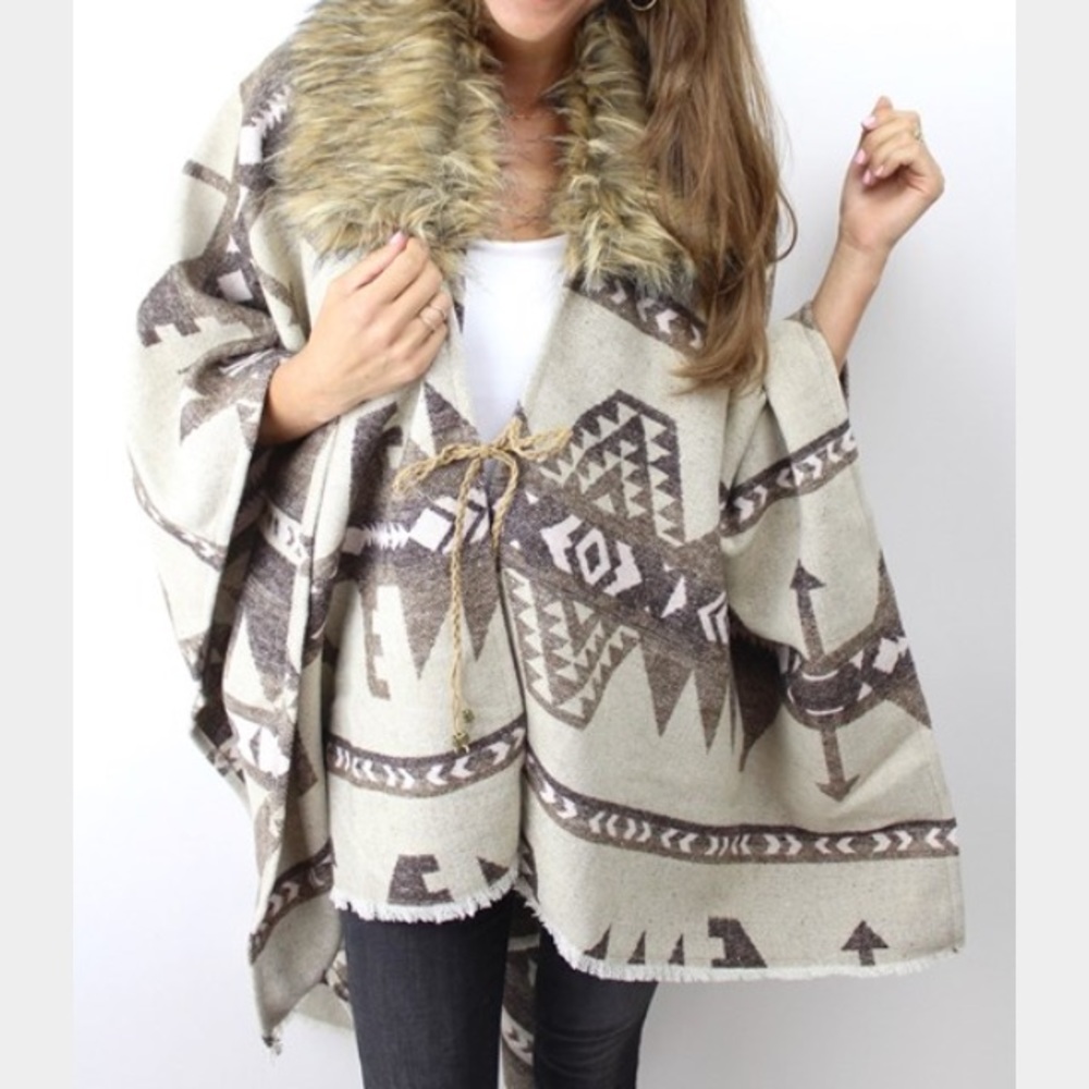 Black Swan NWOT Tribal poncho w/ detachable fur