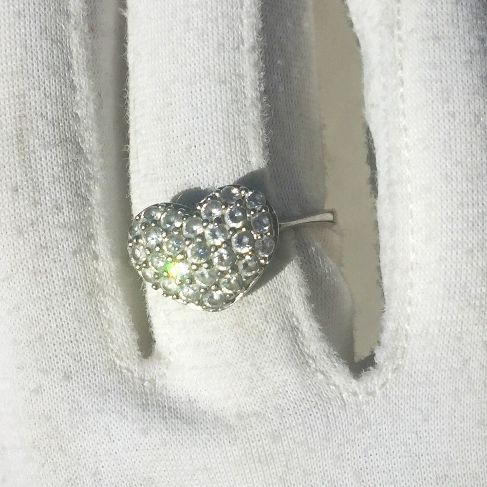 The Perfect Little Vintage Sterling CZ Heart Ring - Picture 2 of 4