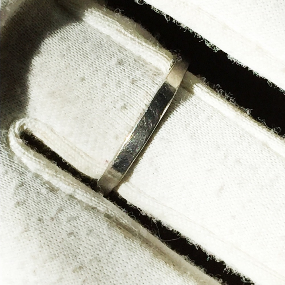 The Perfect Little Vintage Sterling CZ Heart Ring - Picture 3 of 4